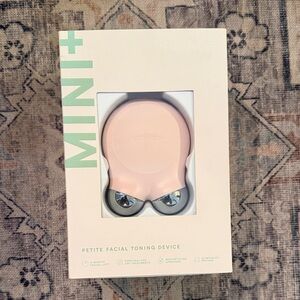 NuFace Petite Facial Toning Device in Soft Pink